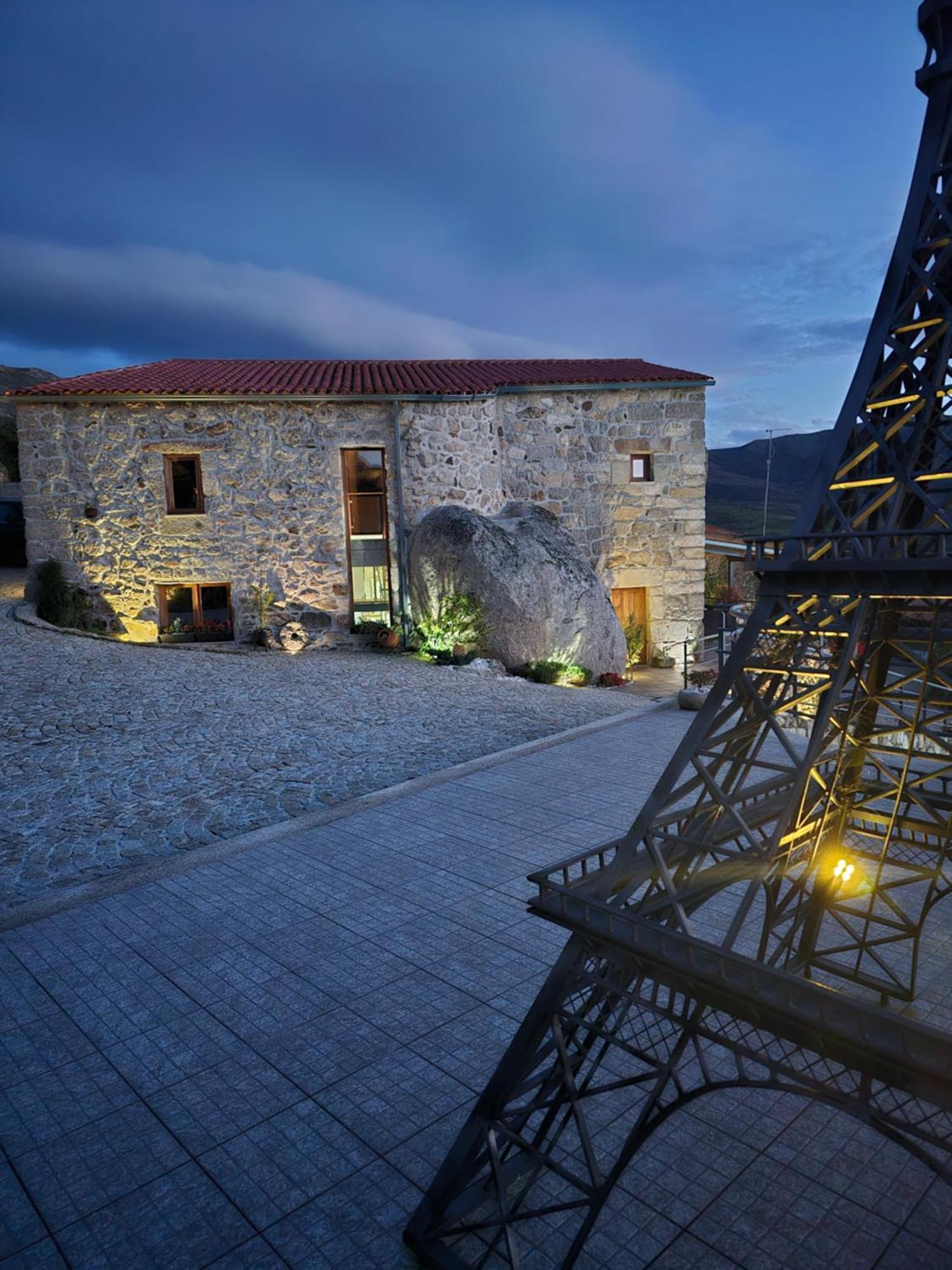 리샤리스 Casa Do Penedo Castle House 빌라 외부 사진